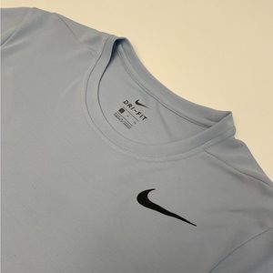 NIKE Dri-Fit Shirt
